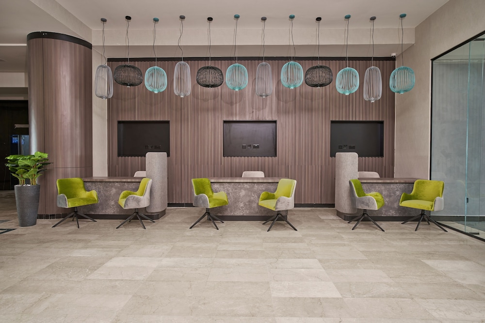 Hotel Holiday International