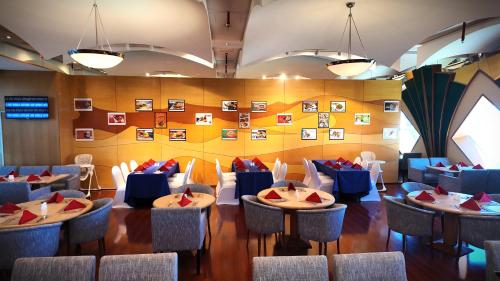 Oryx Grand Hotel Jebel Hafeet