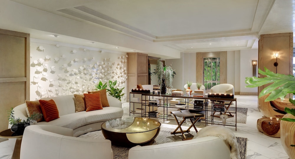 Huntley Santa Monica Beach