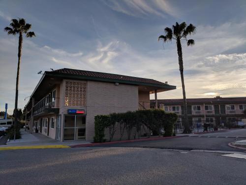 Americas Best Value Inn - Thousand Oaks