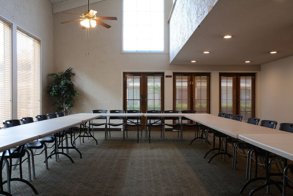 Red Roof Inn San Dimas - Fairplex