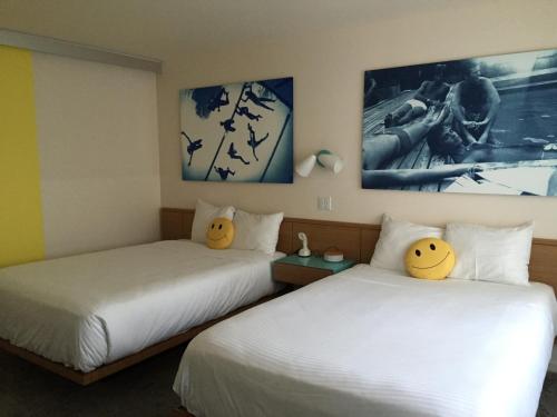 Beverly Laurel Motor Hotel