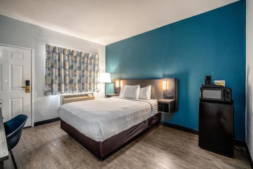 Studio 6 Suites Lawndale, CA – South Bay