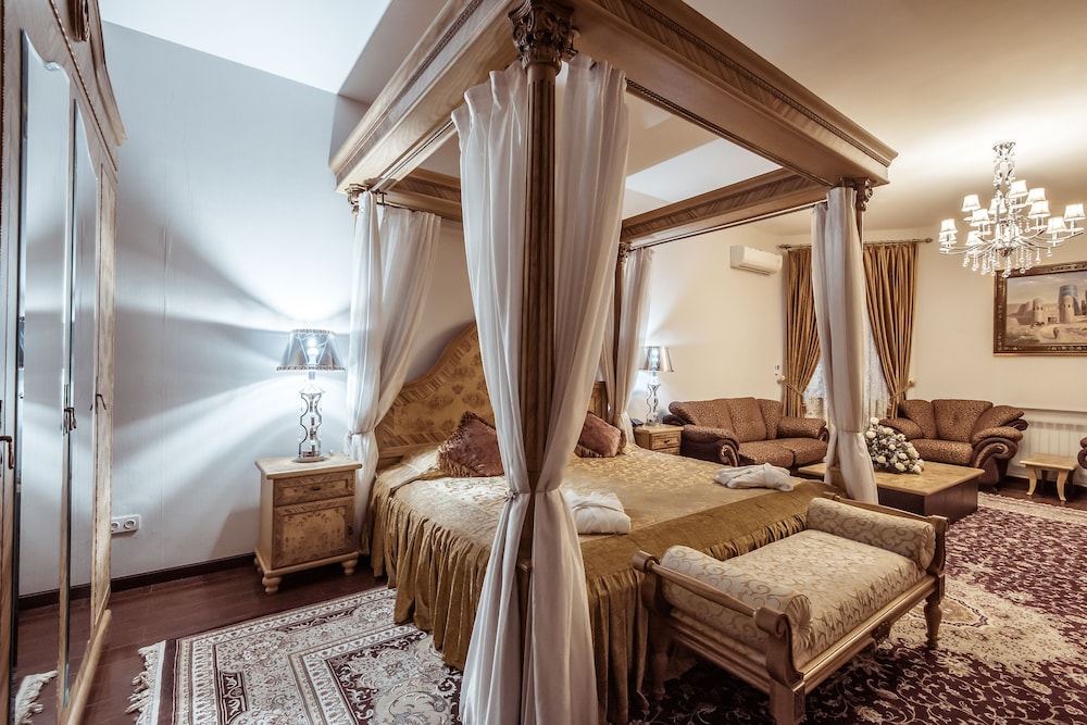 Ichan Qala Premium Class Hotel