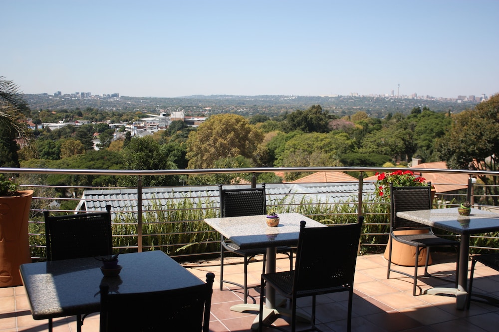 Over The Moon Guesthouse