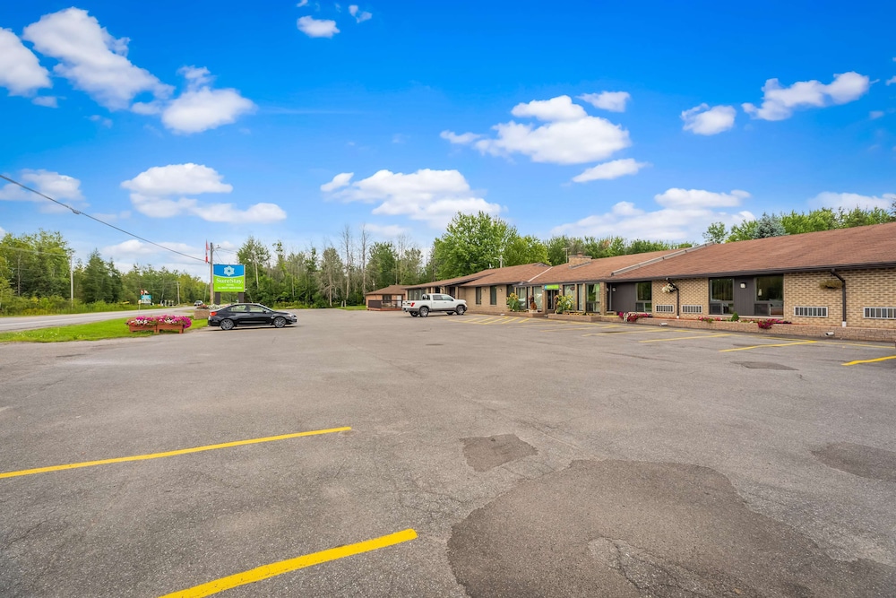 SureStay Hotel by Best Western Kemptville