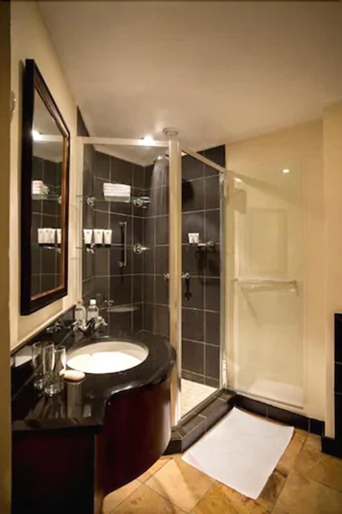 Kwa Maritane Bush Lodge