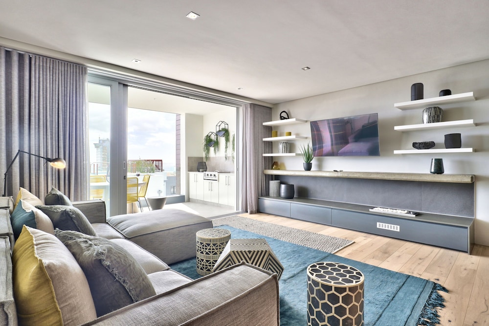 Elements Luxury Suites