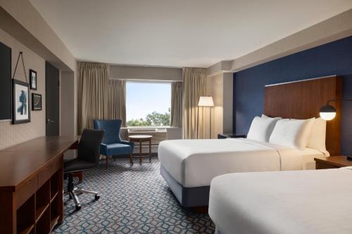 Wyndham Grand Fallsview Hotel