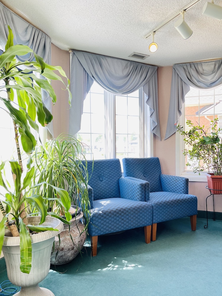 Travelodge by Wyndham Niagara Falls Lundys Lane