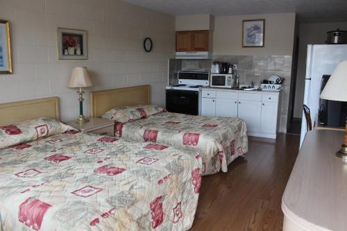 Ritz Inn Niagara And Wedding Chapel