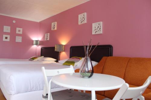 Ritz Inn Niagara And Wedding Chapel