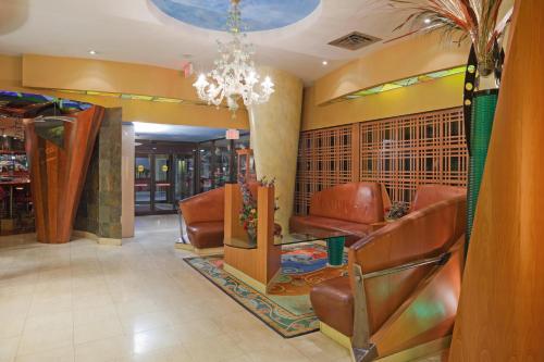 Holiday Inn Niagara Falls - By The Falls