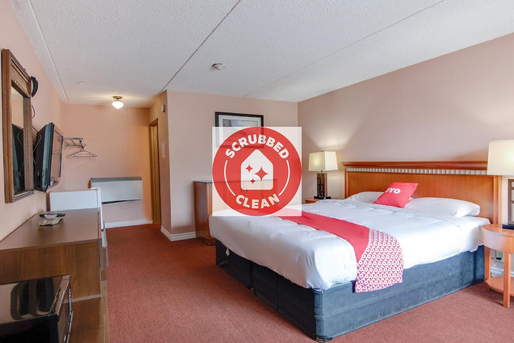 OYO Hotel Niagara Falls, ON - Fallsview