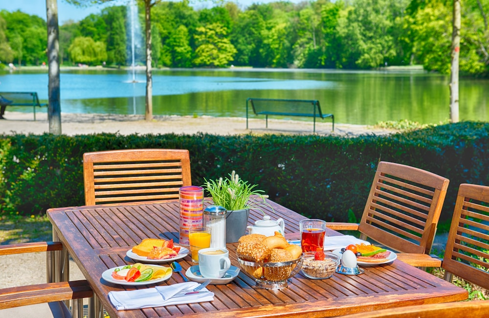 Leonardo Royal Hotel Köln - Am Stadtwald