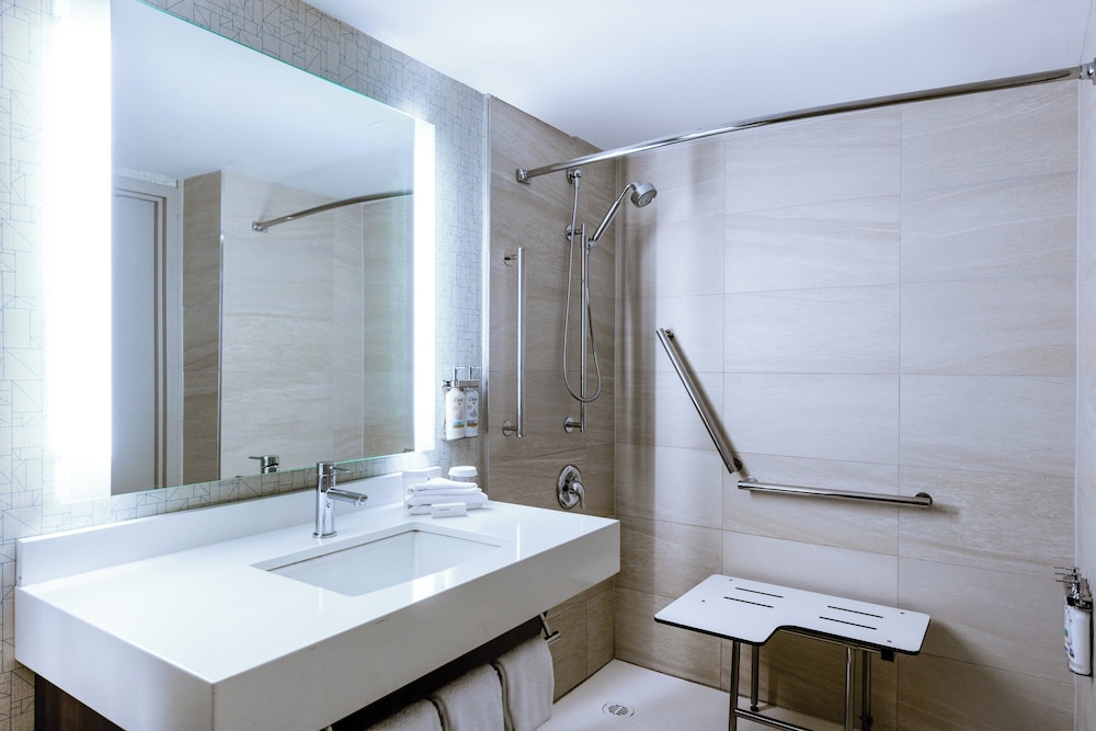 Holiday Inn Express Vancouver Airport - Richmond