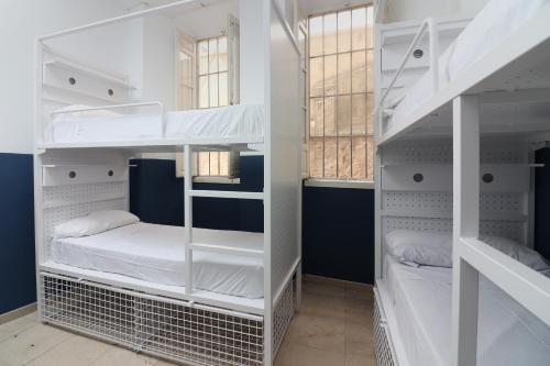 Feel Hostel City Center