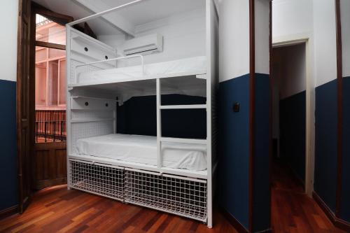 Feel Hostel City Center