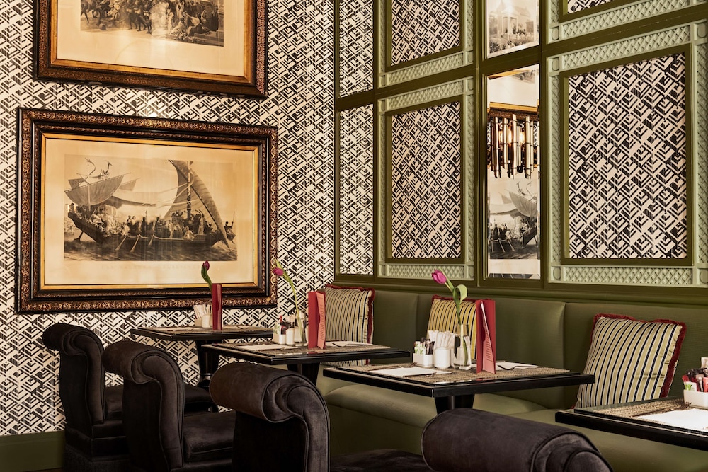 NH Collection Valencia Colon