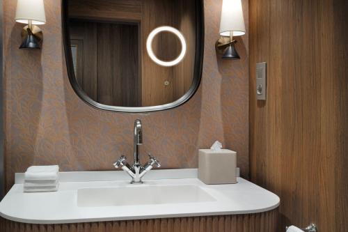 The Westin Madrid Cuzco