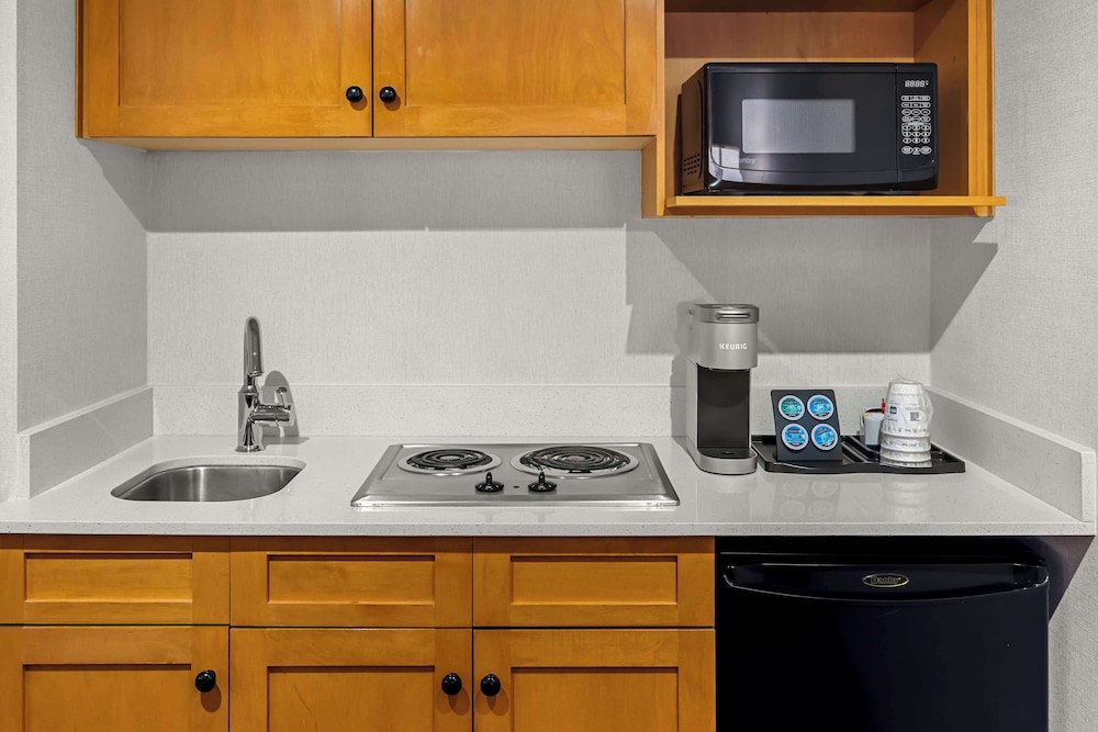 Best Western Plus Langley Inn