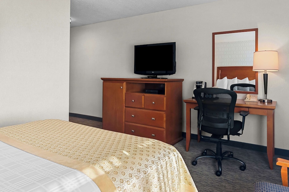 Best Western Plus Langley Inn