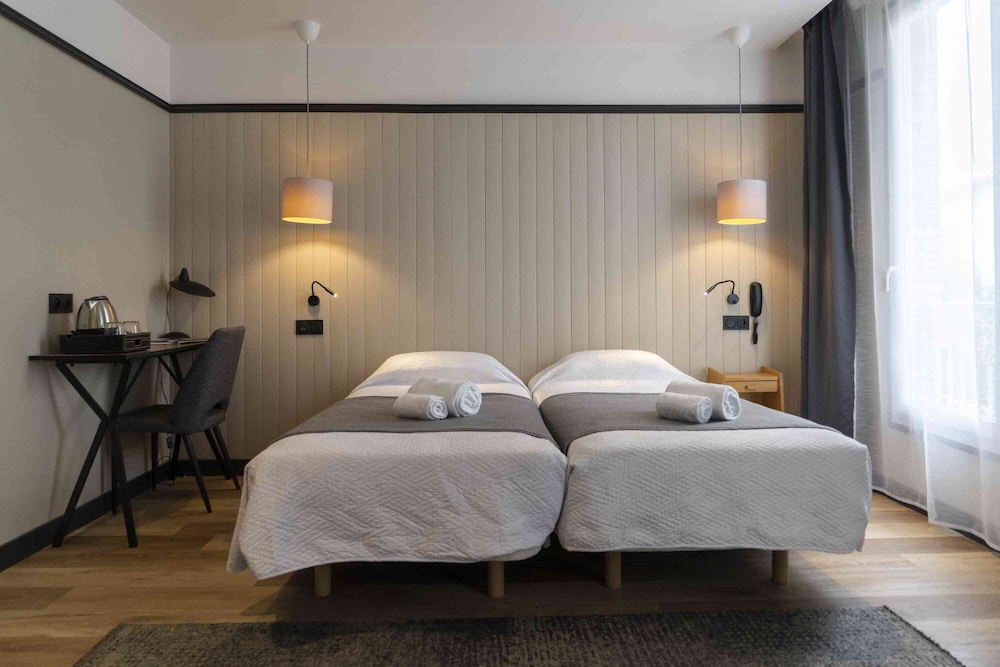 Hôtel Terminus Paris La Défense