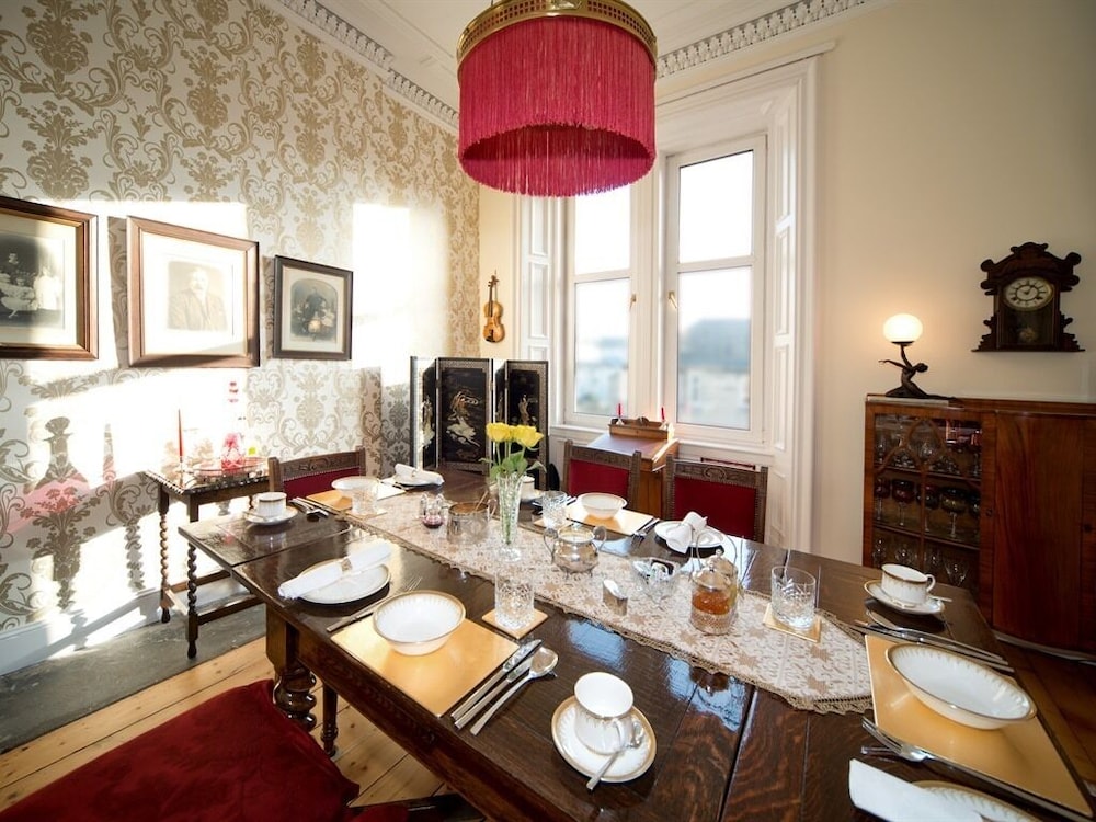 Glendevon Central Bed and Breakfast