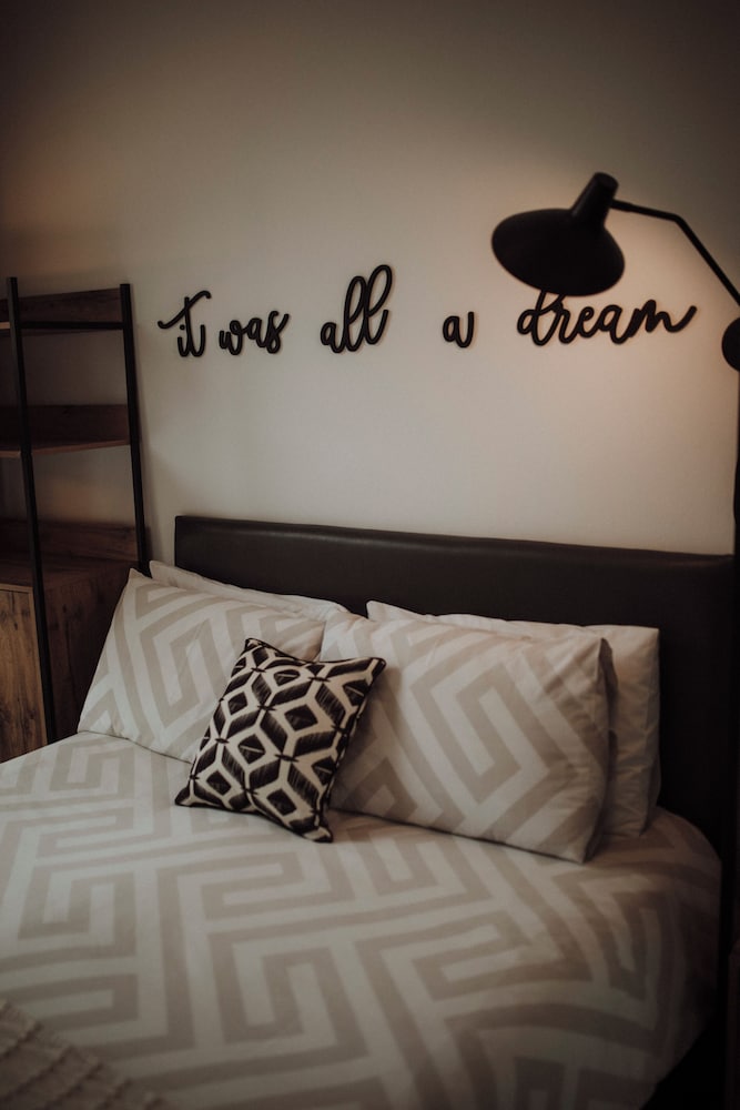 16 Pilrig Guest House