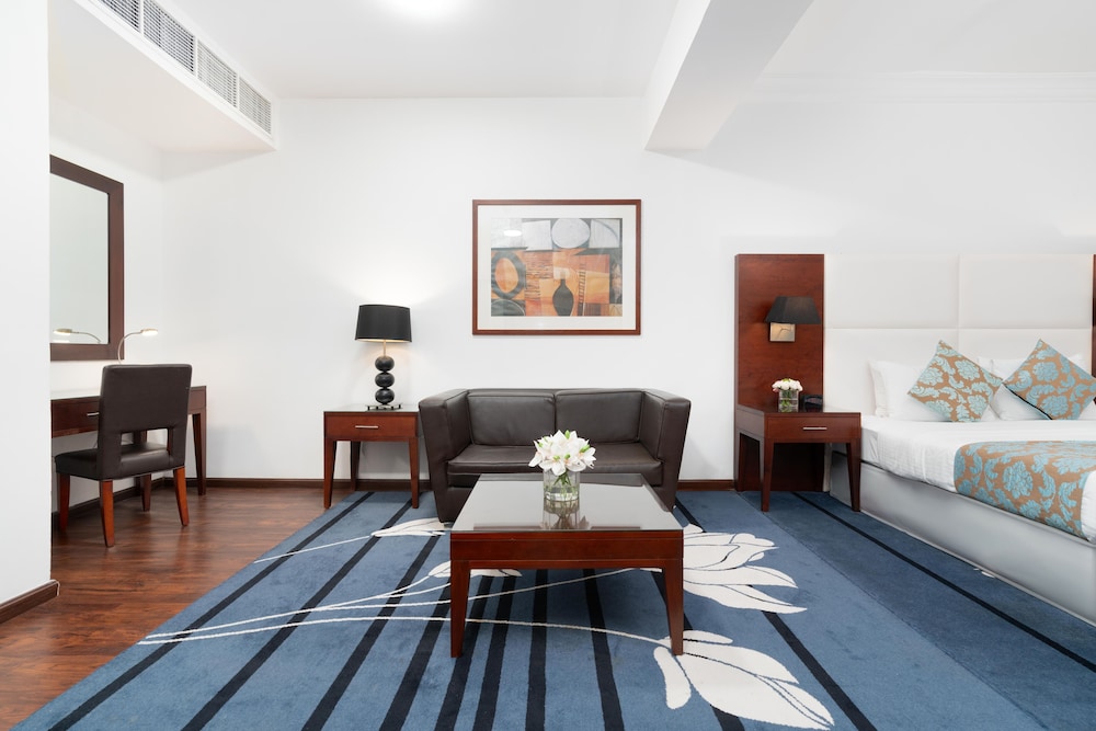 Golden Sands Hotel & Residences