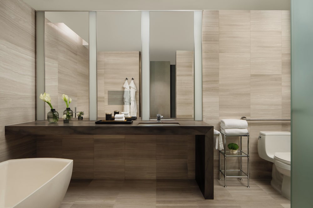 Four Seasons Hotel Toronto