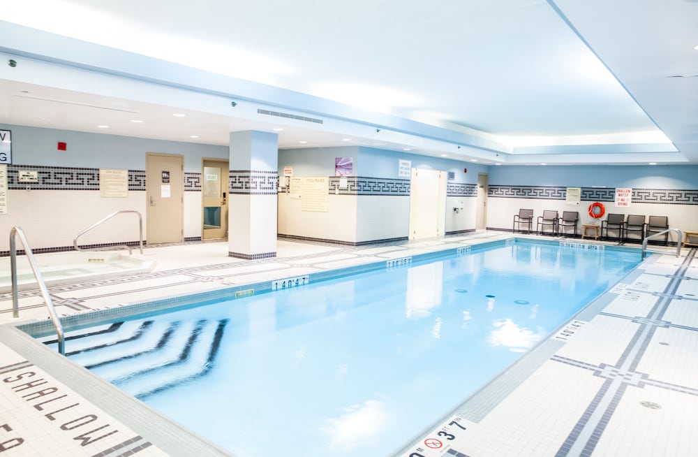 Best Western Premier Toronto Airport Carlingview Hotel