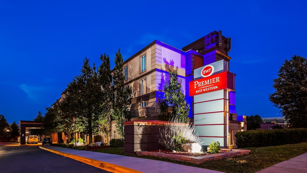 Best Western Premier Toronto Airport Carlingview Hotel