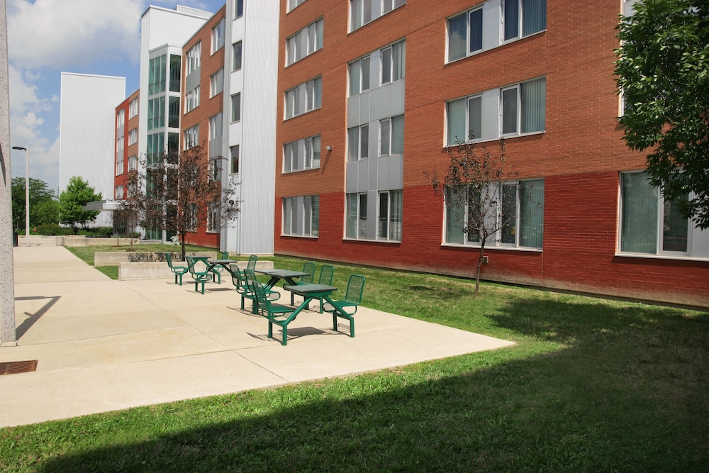 Residence & Conference Centre – Brampton