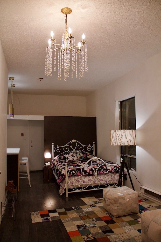 The Parkdale Hostellerie