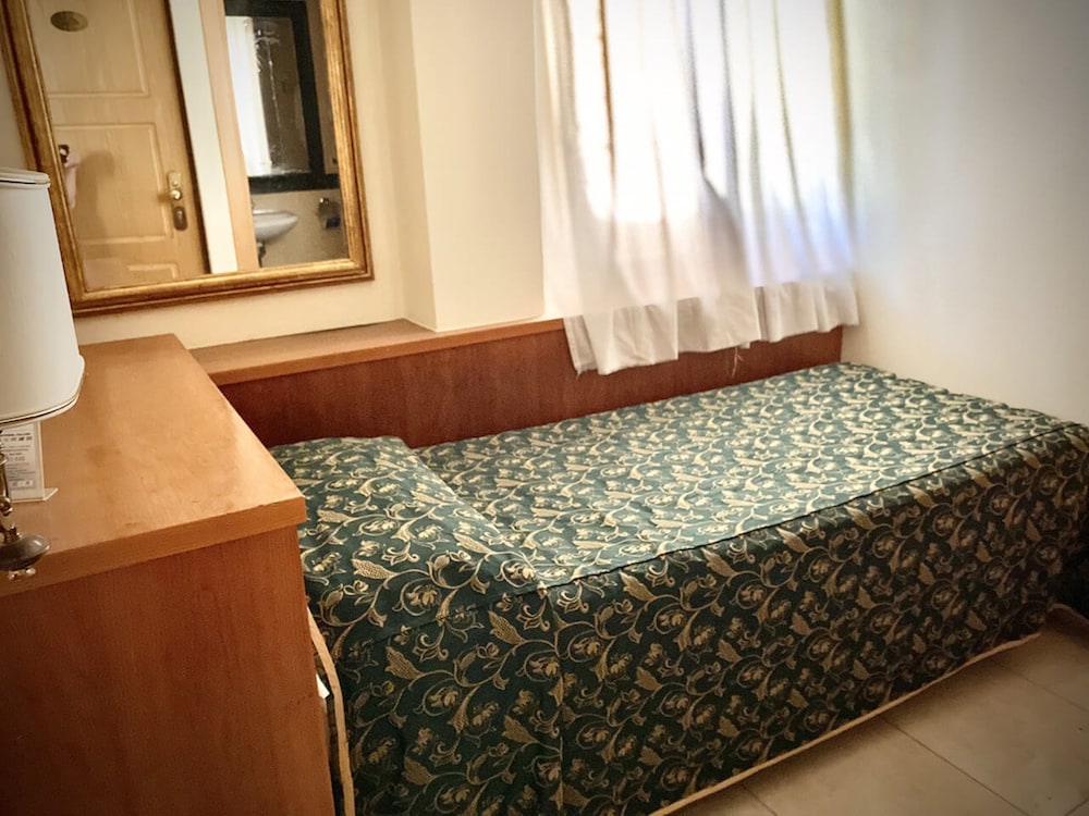 Hotel Champagne Palace