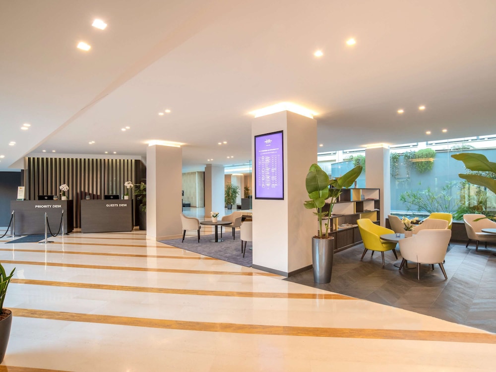 Mercure Roma West