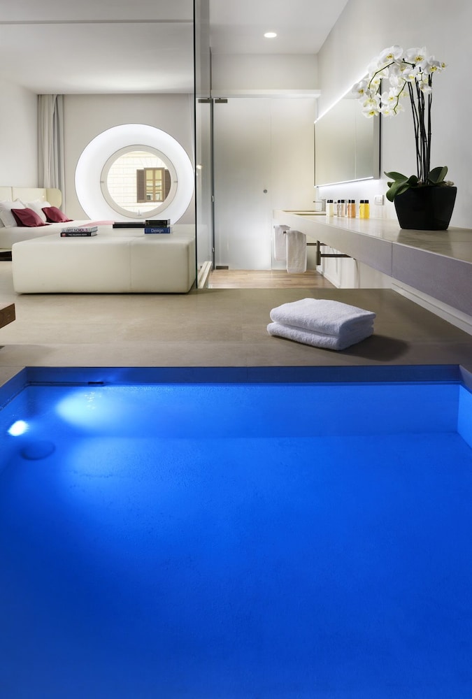 Palazzo Montemartini Rome, A Radisson Collection Hotel