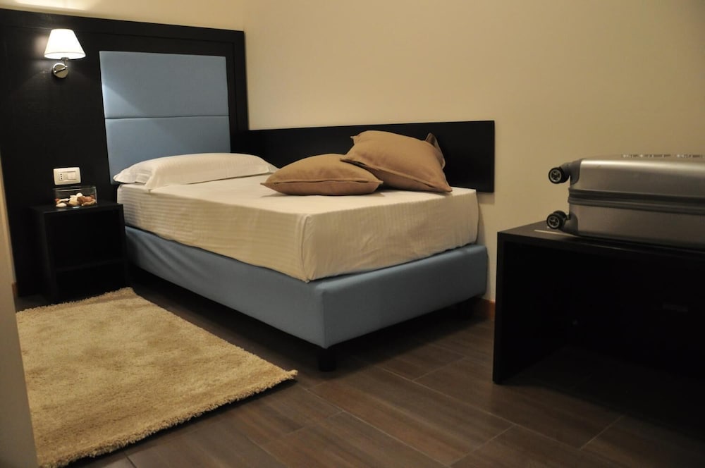 Hotel 325 Tor Vergata