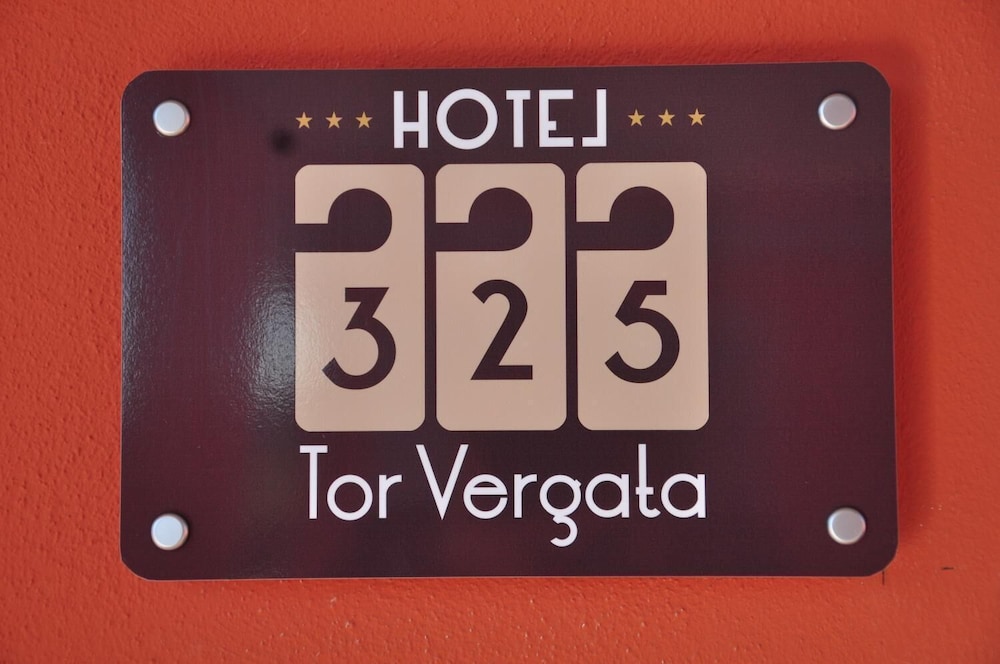 Hotel 325 Tor Vergata