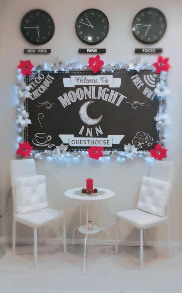 Moonlight Inn Guest House