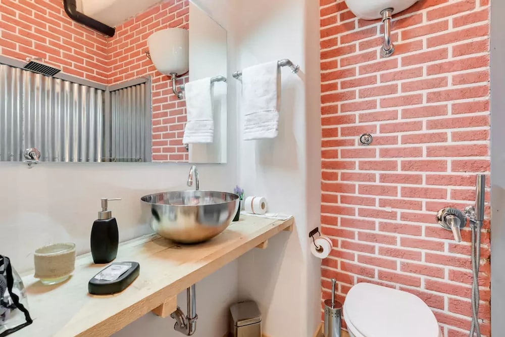 Moonlight Inn Guest House