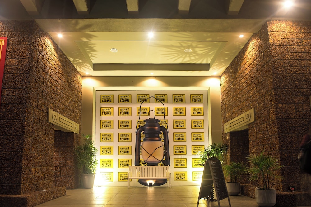 Cinnamon Lakeside Colombo 