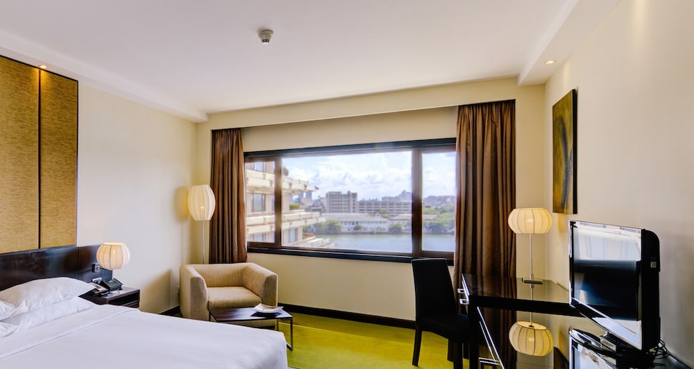 Cinnamon Lakeside Colombo 