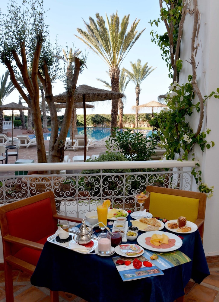 Borjs Hotel Suites & SPA