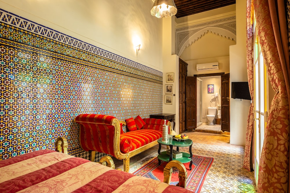 Dar Kika Salam By DKS