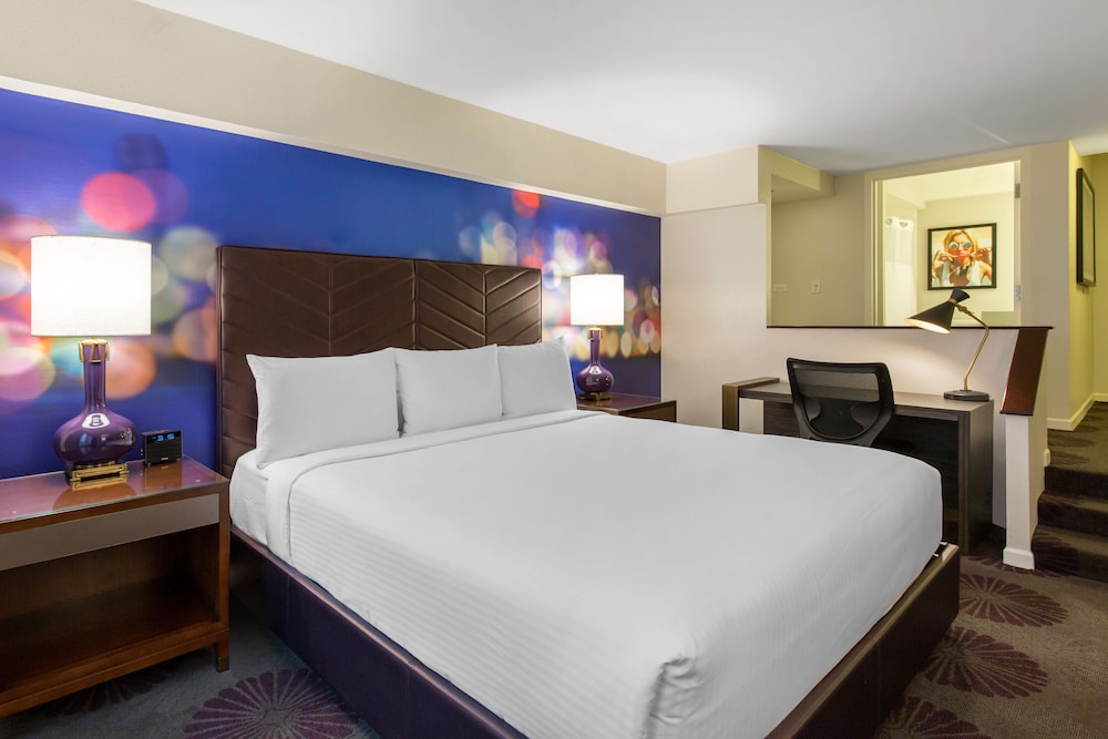 The Chicago Hotel Collection: Magnificent Mile