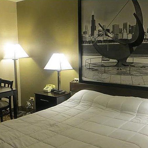 Days Inn by Wyndham Waukegan