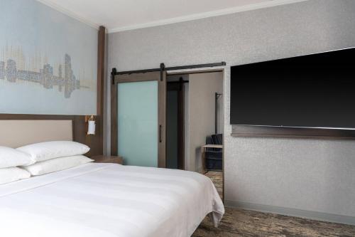 Courtyard Chicago at Medical District/UIC