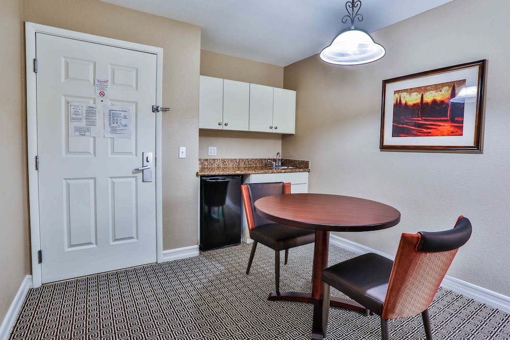 Tuscany Suites and Casino